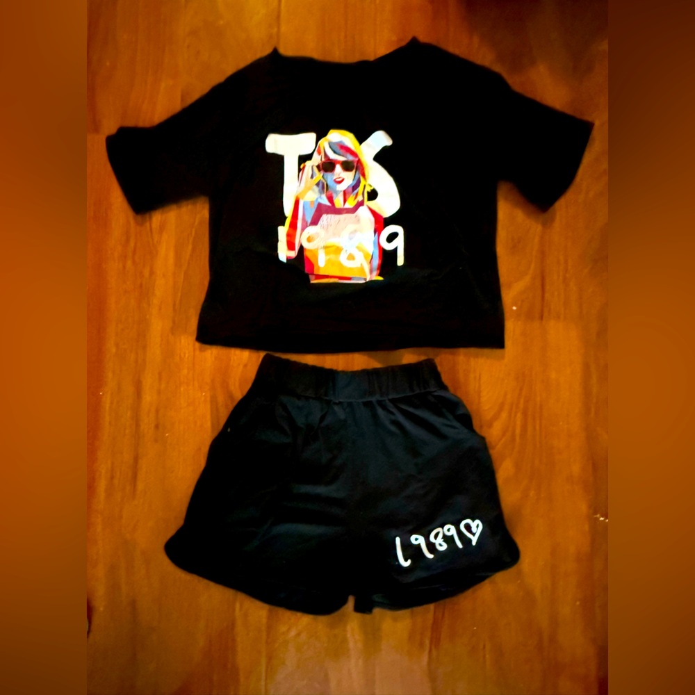 Taylor swift crop top and shorts